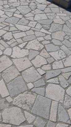 Crazy paving tumbled travertine